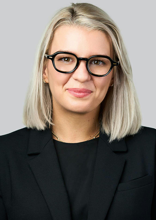 Standard-Headshot-Touch-Up-Services-before