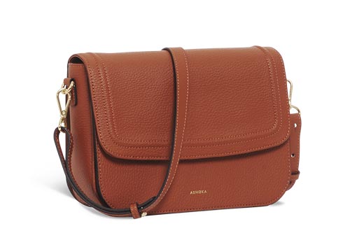 ecommerce-bag-photo-editing-01_QD5XWK-Ja